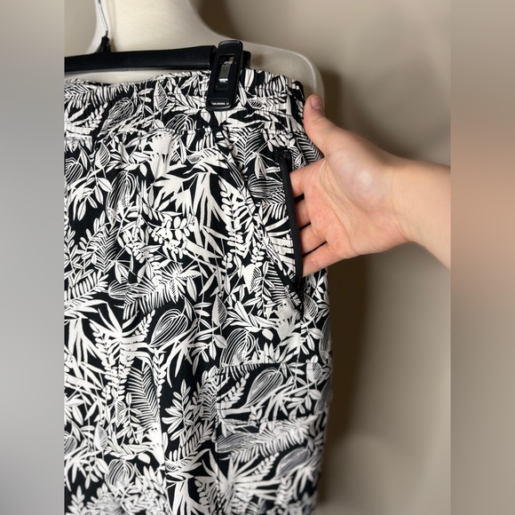Talbots Black and White Floral Skort - Picture 6 of 13